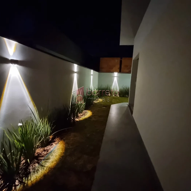 CASA À VENDA NO BAIRRO PINHEIRINHO EM VINHEDO/SP