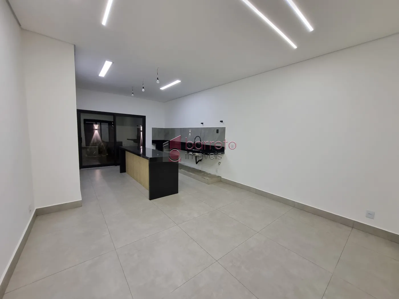 CASA À VENDA NO BAIRRO PINHEIRINHO EM VINHEDO/SP
