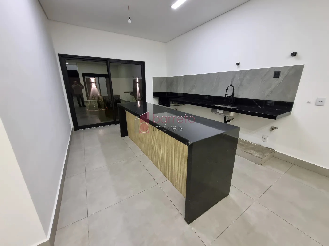 CASA À VENDA NO BAIRRO PINHEIRINHO EM VINHEDO/SP