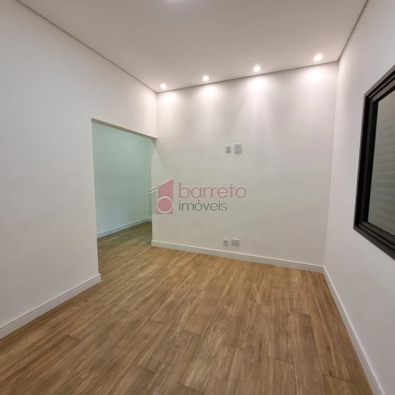 CASA À VENDA NO BAIRRO PINHEIRINHO EM VINHEDO/SP