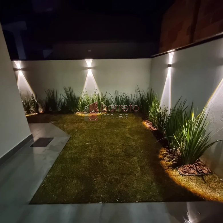 CASA À VENDA NO BAIRRO PINHEIRINHO EM VINHEDO/SP