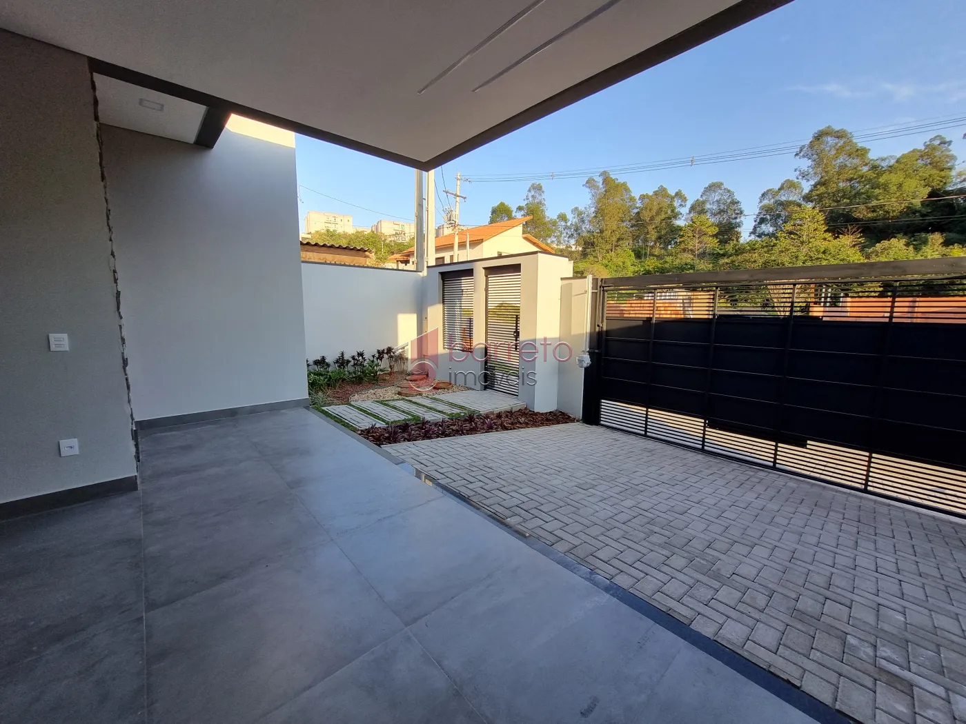 CASA À VENDA NO BAIRRO PINHEIRINHO EM VINHEDO/SP