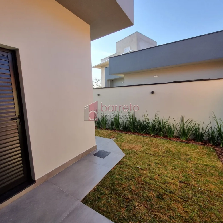 CASA À VENDA NO BAIRRO PINHEIRINHO EM VINHEDO/SP