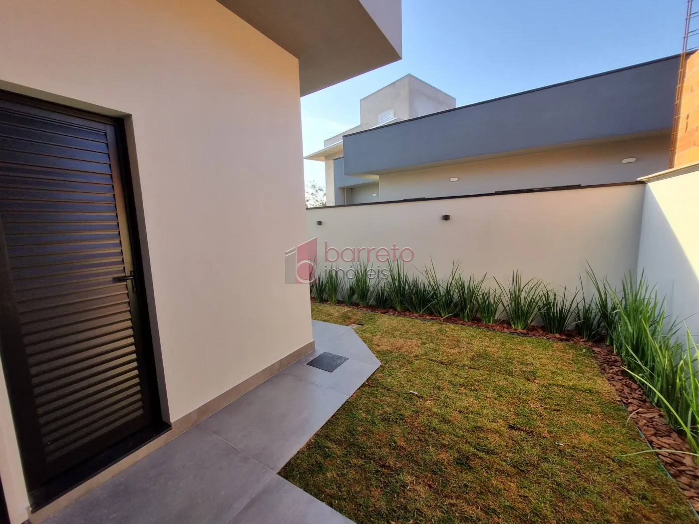 CASA À VENDA NO BAIRRO PINHEIRINHO EM VINHEDO/SP