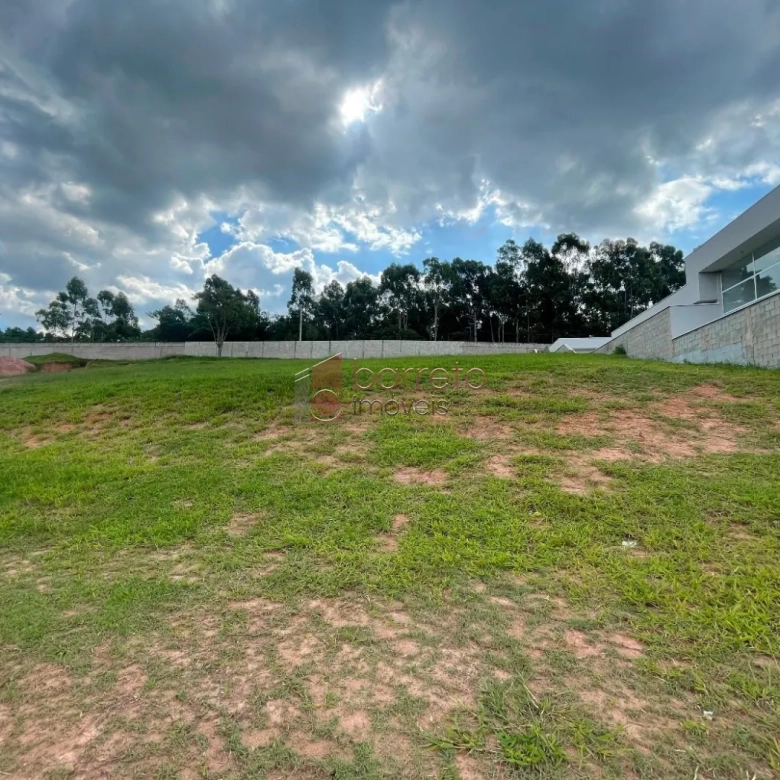 TERRENO À VENDA NO CONDOMÍNIO VILLA D`ORO EM VINHEDO/SP