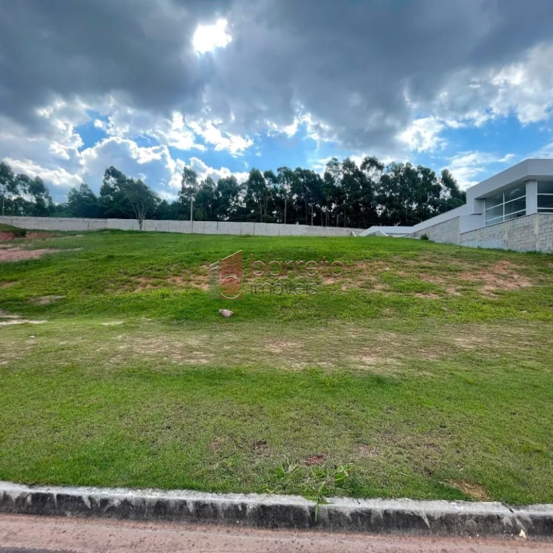 TERRENO À VENDA NO CONDOMÍNIO VILLA D`ORO EM VINHEDO/SP