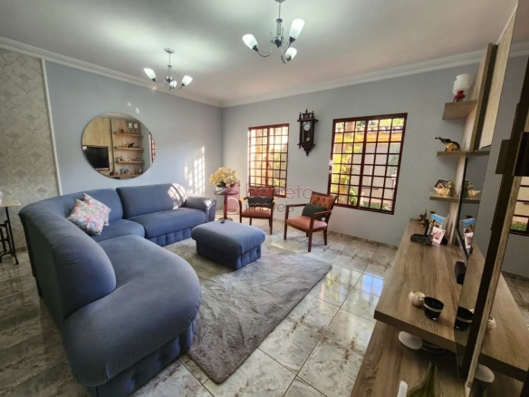 CASA À VENDA NO BAIRRO VILA BELA II EM JUNDIAÍ/SP