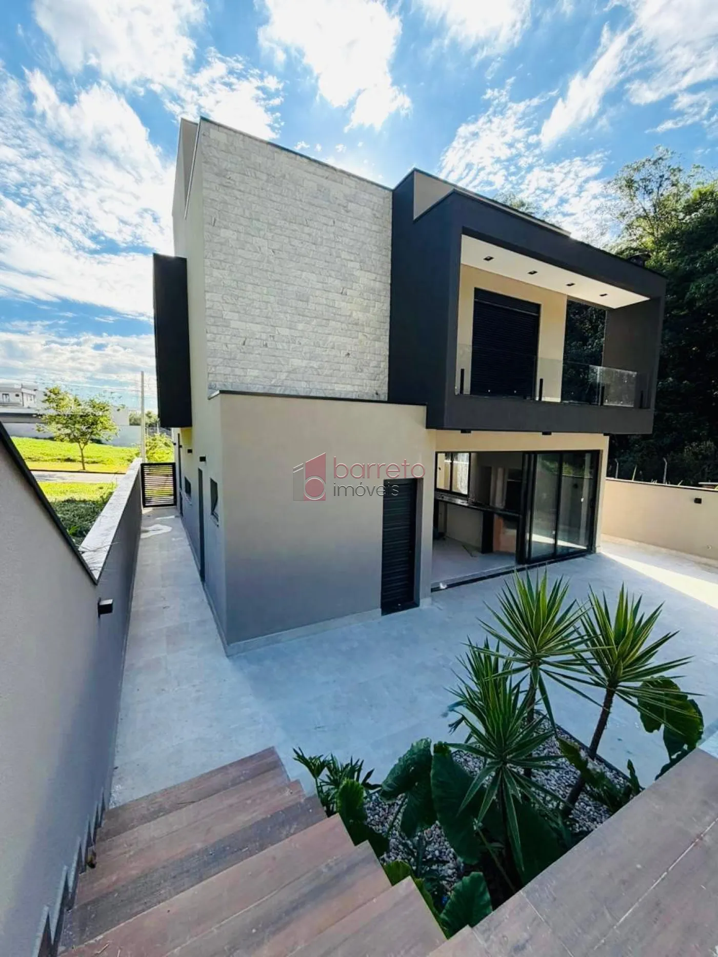 CASA À VENDA NO CONDOMÍNIO RESERVA JATOBÁS EM LOUVEIRA/SP
