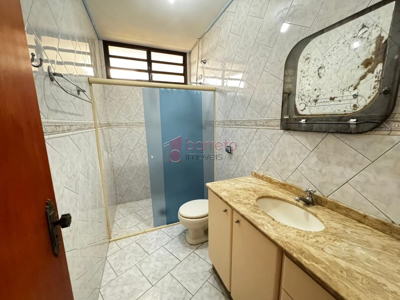 CASA COM EDÍCULA PARA LOCAÇÃO E VENDA NA VILA RAMI – JUNDIAÍ/SP