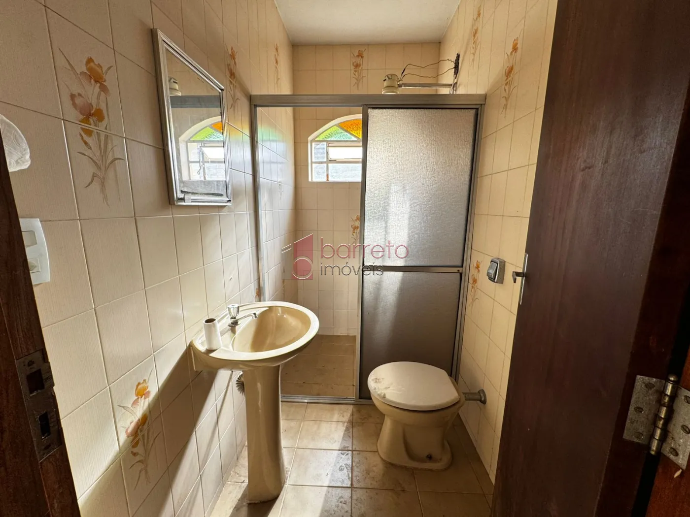 CASA COM EDÍCULA PARA LOCAÇÃO E VENDA NA VILA RAMI – JUNDIAÍ/SP