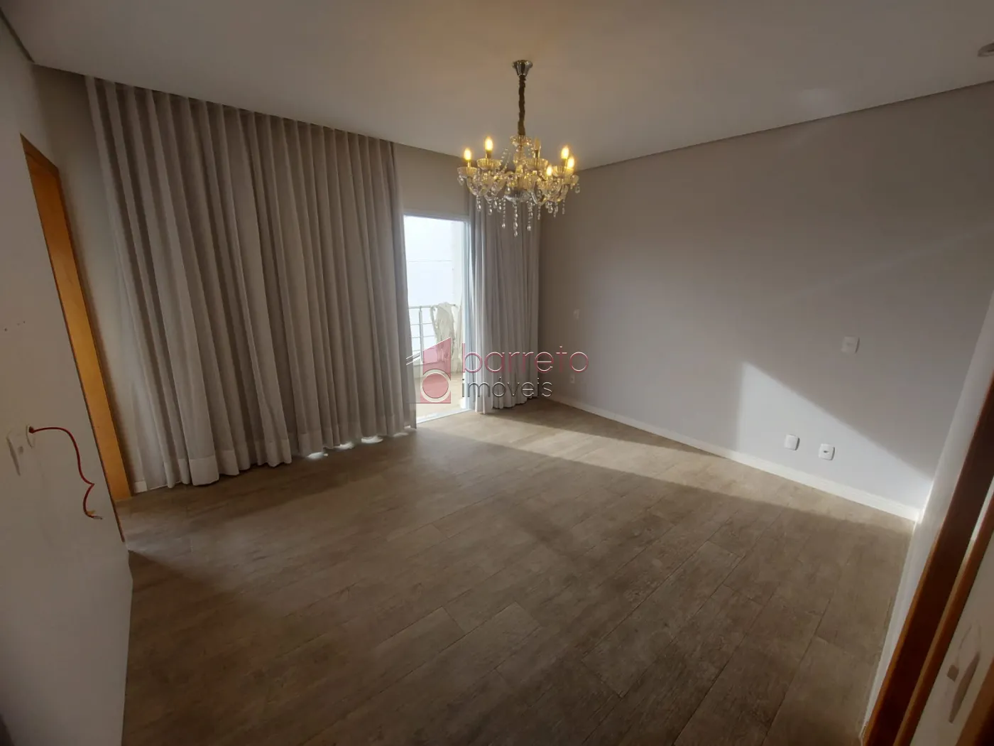 CASA COM PISCINA À VENDA NO RESIDENCIAL NOVE DE JULHO EM JUNDIAÍ/SP