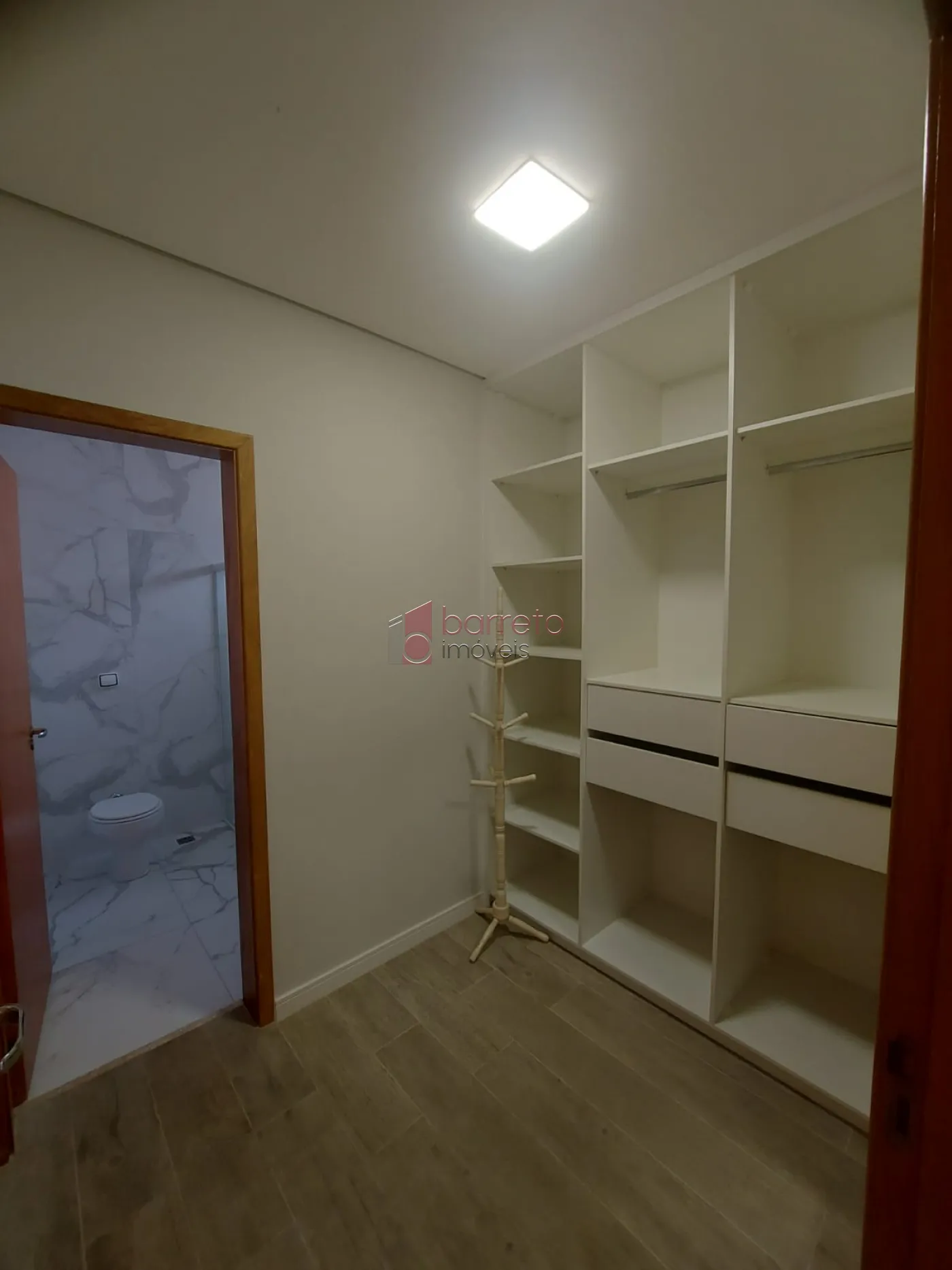CASA COM PISCINA À VENDA NO RESIDENCIAL NOVE DE JULHO EM JUNDIAÍ/SP