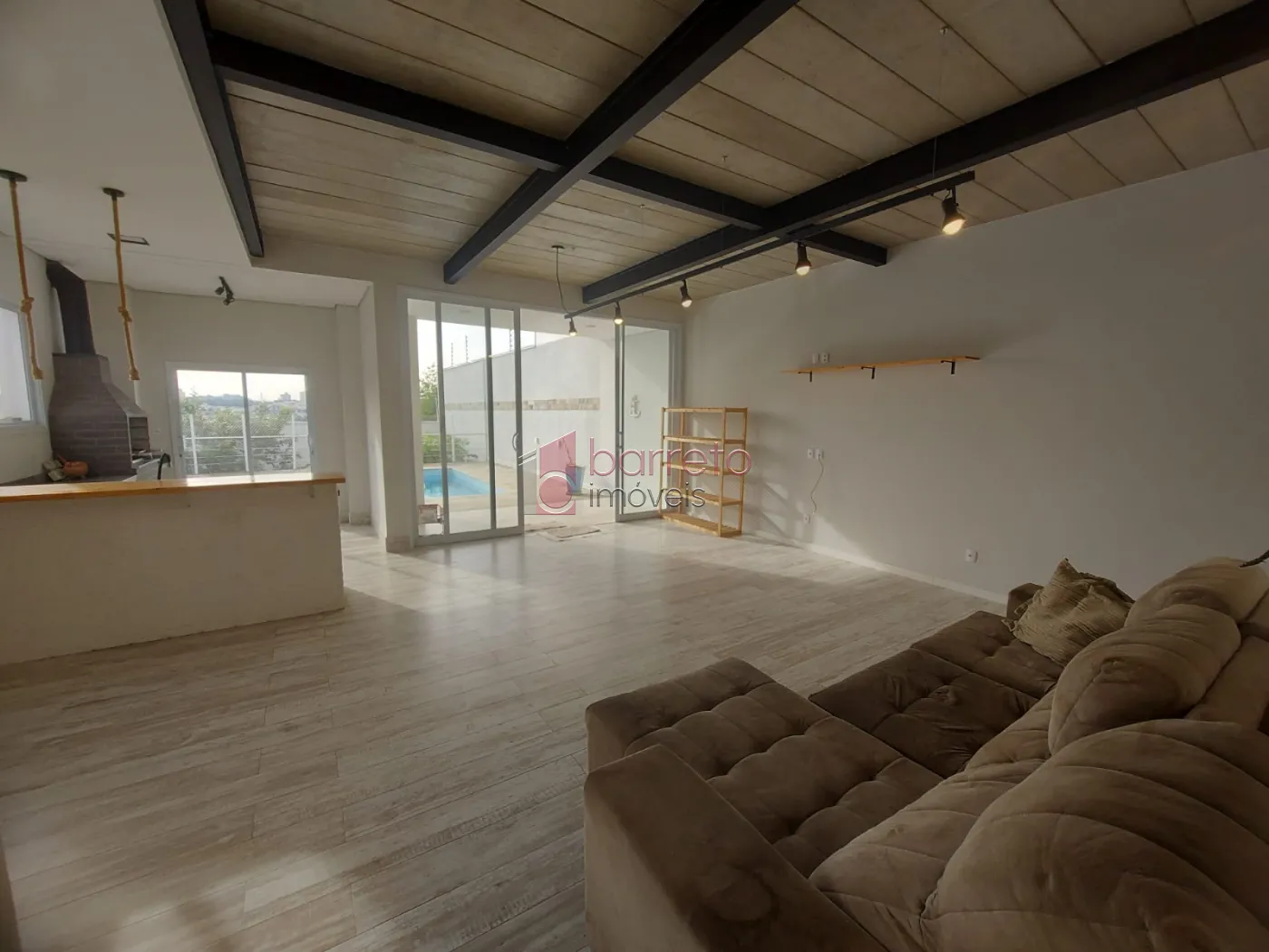 CASA COM PISCINA À VENDA NO RESIDENCIAL NOVE DE JULHO EM JUNDIAÍ/SP