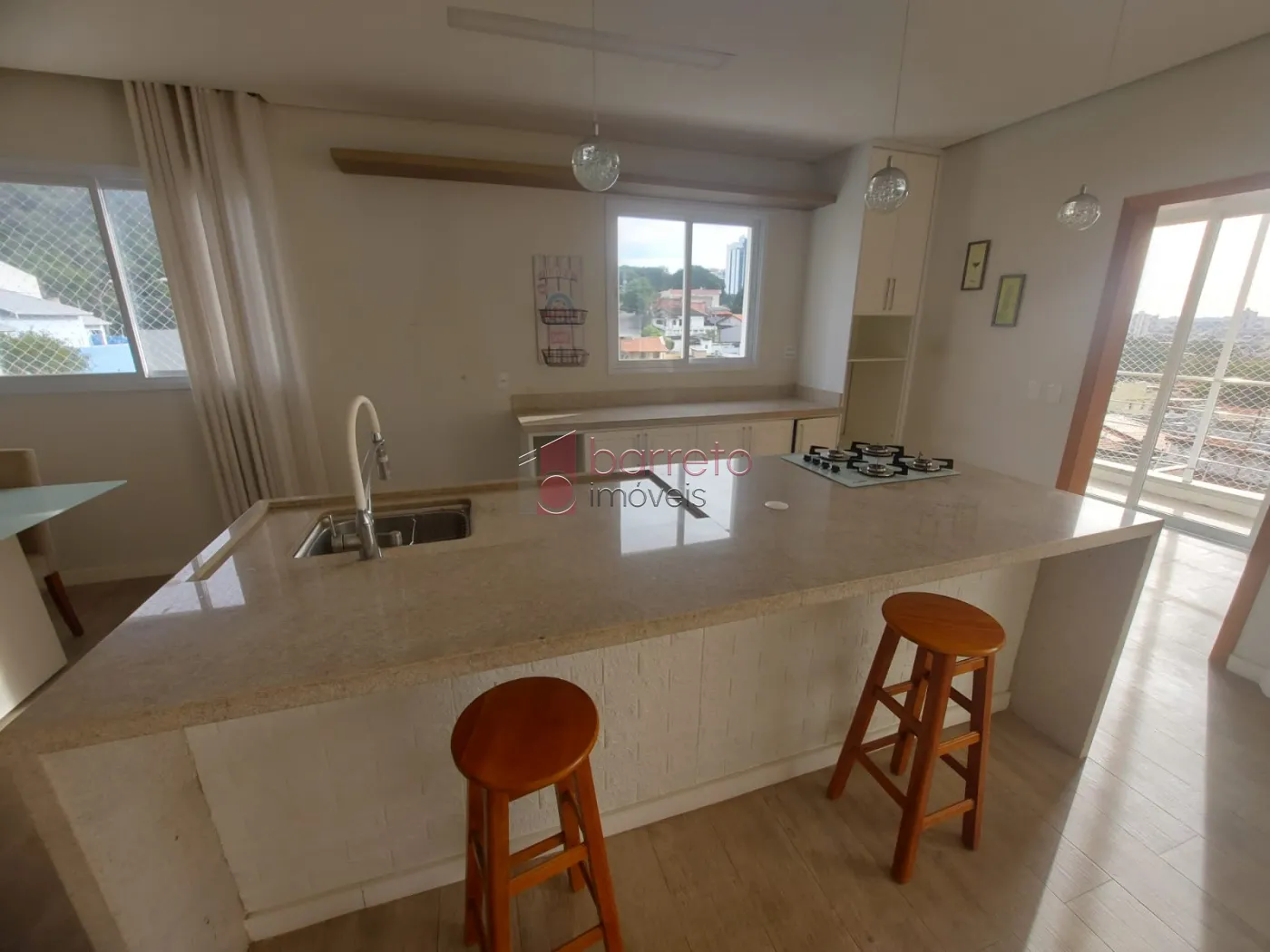 CASA COM PISCINA À VENDA NO RESIDENCIAL NOVE DE JULHO EM JUNDIAÍ/SP