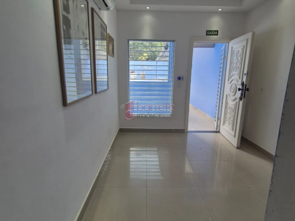 CASA DE USO MISTO À VENDA NO JARDIM ESPLANADA EM JUNDIAÍ/SP