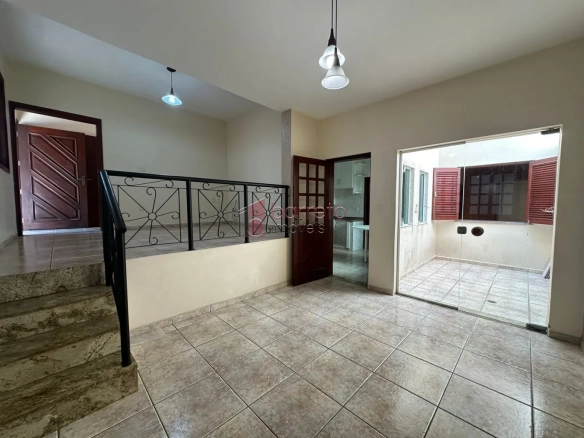 CASA PARA VENDA E LOCAÇÃO COM EDÍCULA NO BAIRRO JARDIM FLORESTAL – JUNDIAÍ/SP