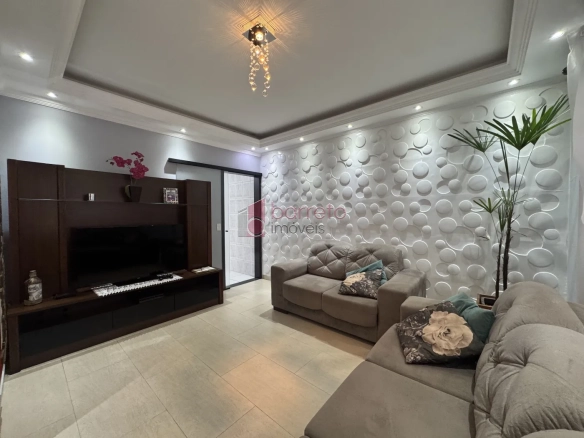CASA TÉRREA À VENDA – 03 QUARTOS – HORTO SANTO ANTÔNIO – JUNDIAÍ/SP
