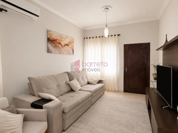 CASA TÉRREA À VENDA – 03 QUARTOS – JARDIM CICA – JUNDIAÍ/SP