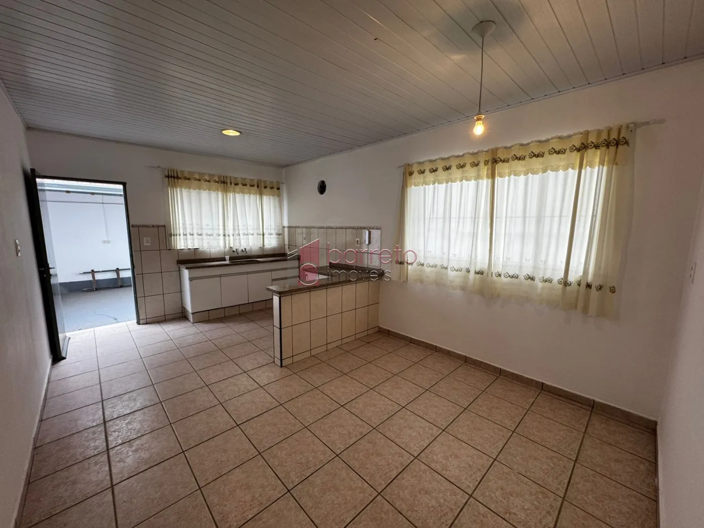 CASA TÉRREA PARA LOCAÇÃO NO BAIRRO ANHANGABAÚ – JUNDIAÍ/SP