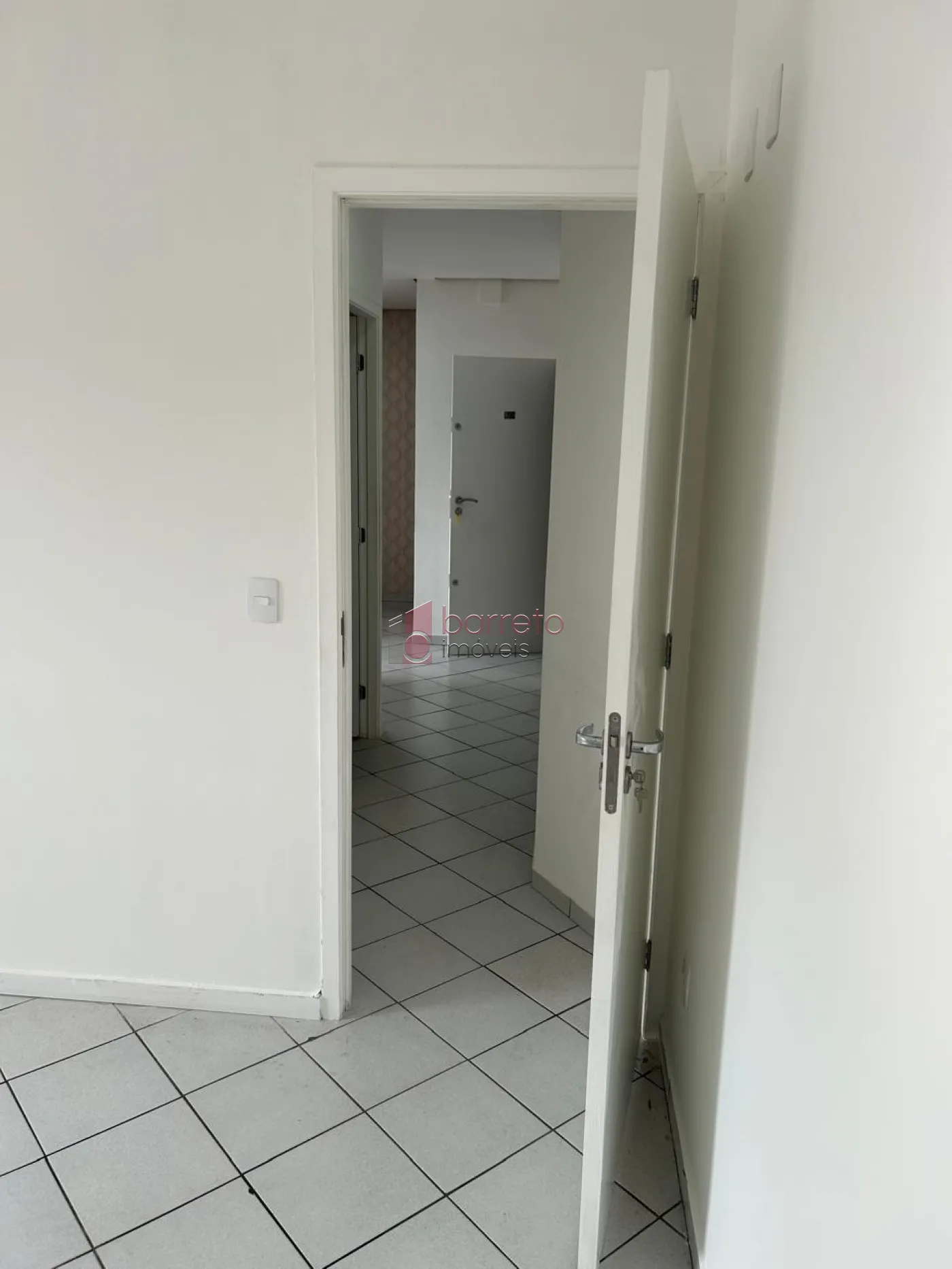 SALA COMERCIAL NO EDIFÍCIO JATOBÁ NO CENTRO – JUNDIAÍ/SP