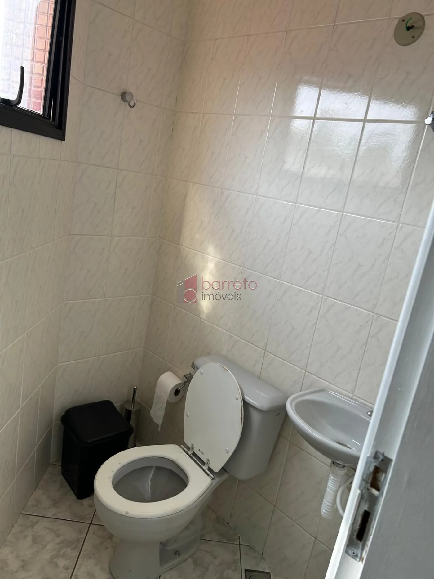 SALA COMERCIAL NO EDIFÍCIO JATOBÁ NO CENTRO – JUNDIAÍ/SP