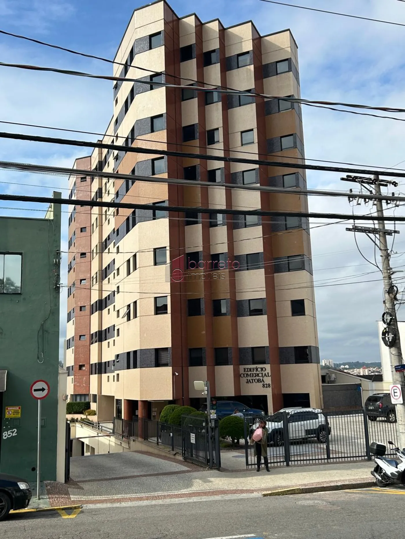 SALA COMERCIAL NO EDIFÍCIO JATOBÁ NO CENTRO – JUNDIAÍ/SP