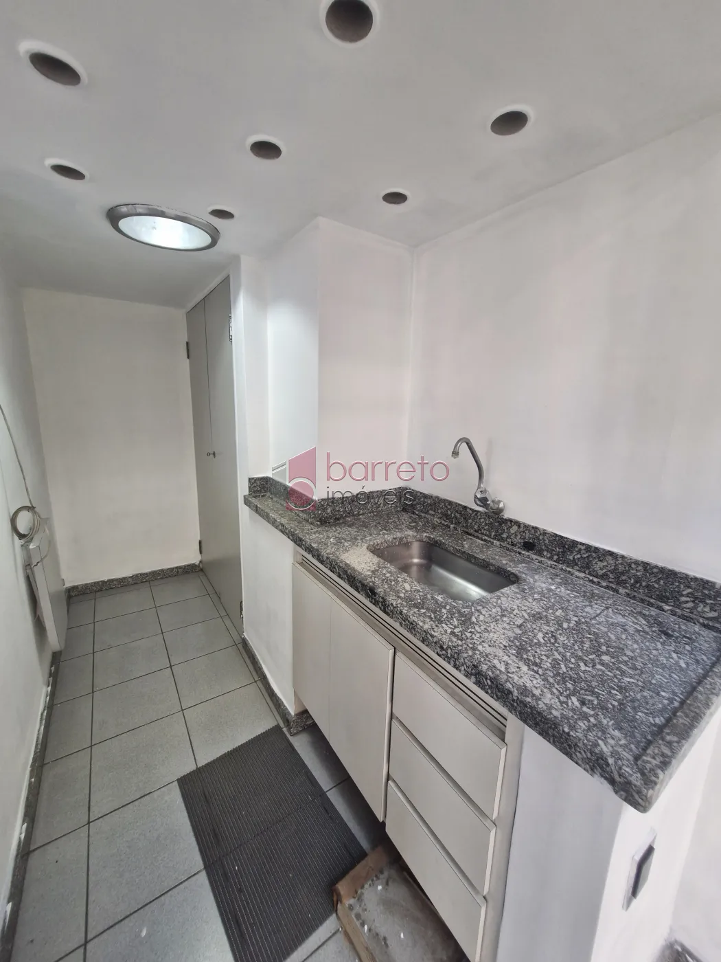 SALA COMERCIAL PARA LOCAÇÃO NO CENTRO – JUNDIAÍ/SP