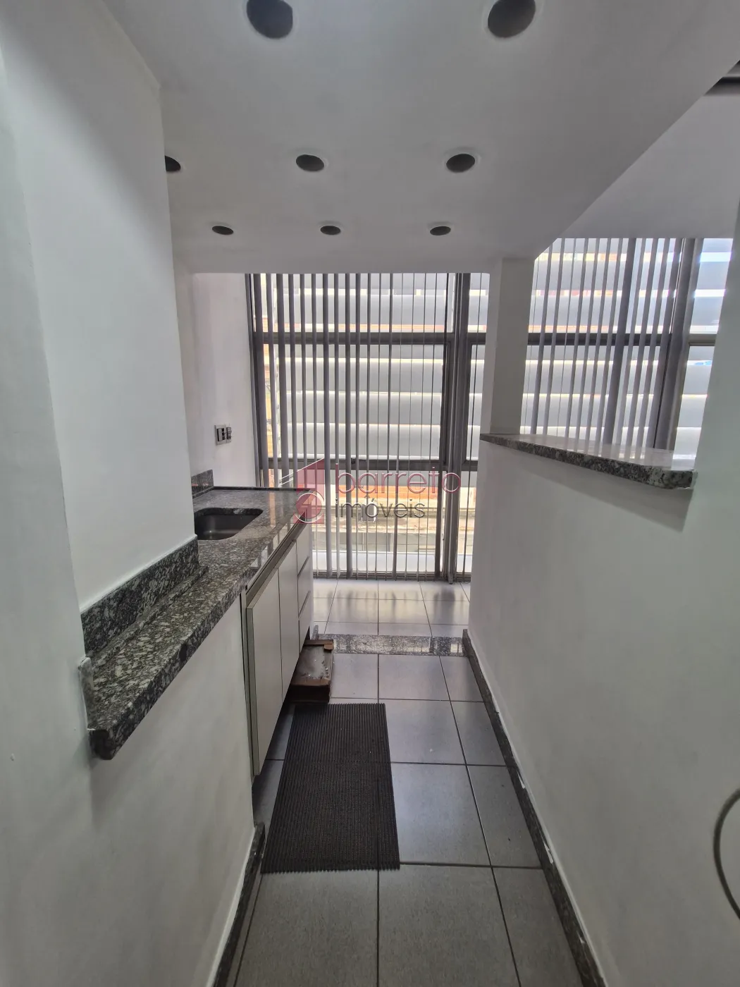 SALA COMERCIAL PARA LOCAÇÃO NO CENTRO – JUNDIAÍ/SP