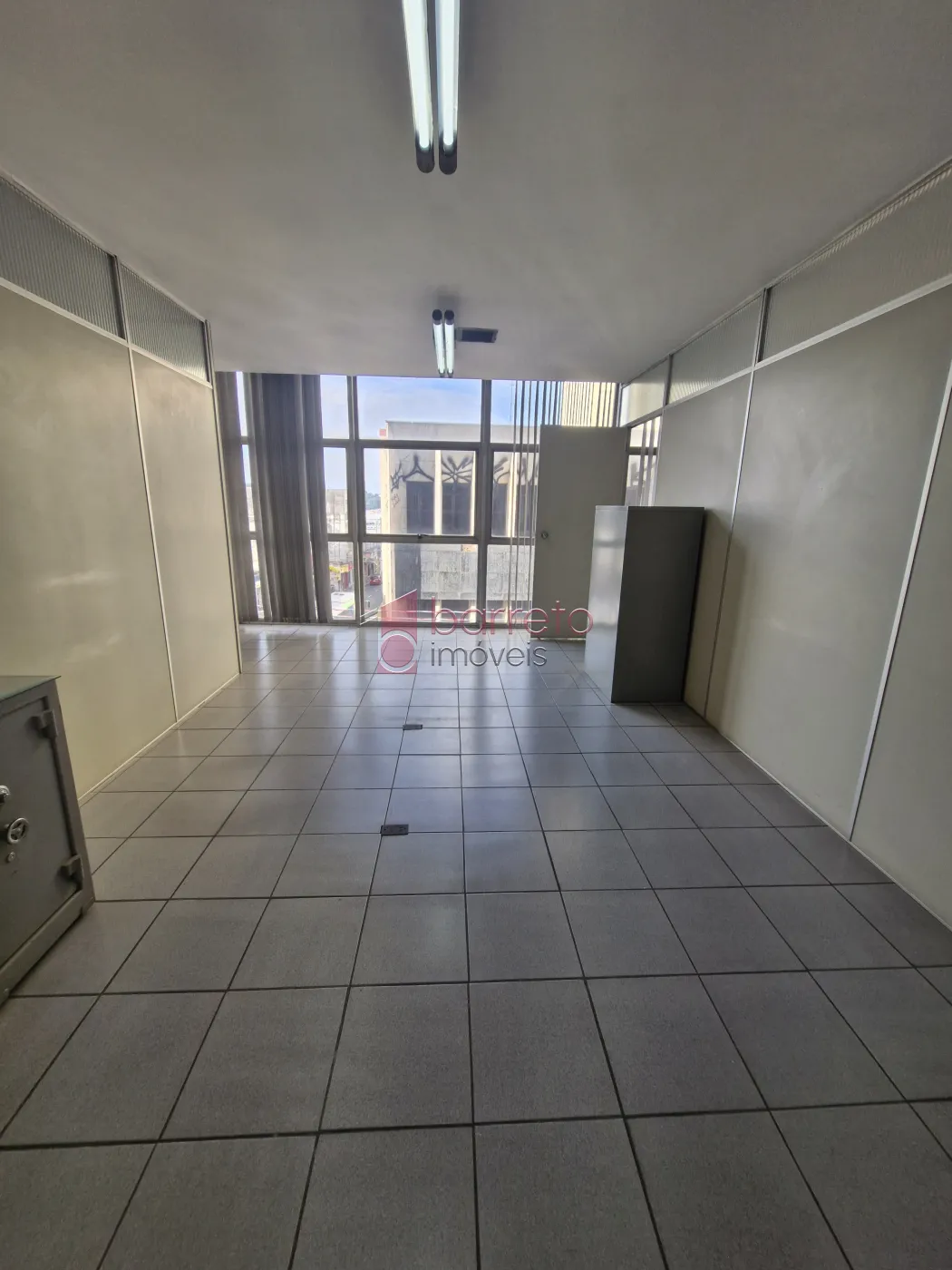 SALA COMERCIAL PARA LOCAÇÃO NO CENTRO – JUNDIAÍ/SP