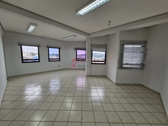 SALA COMERCIAL PARA LOCAÇÃO NO CENTRO – JUNDIAÍ/SP