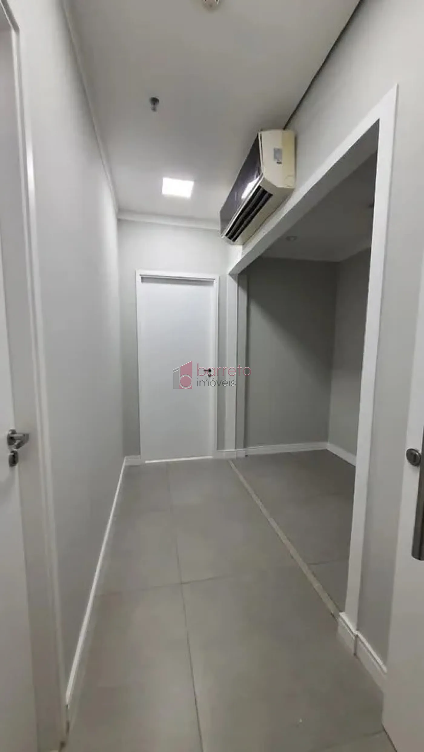 SALA COMERCIAL PARA LOCAÇÃO NO GOLDEN OFFICE – JUNDIAÍ/SP