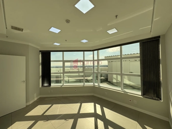 SALA COMERCIAL PARA LOCAÇÃO NO GOLDEN OFFICE – JUNDIAÍ/SP