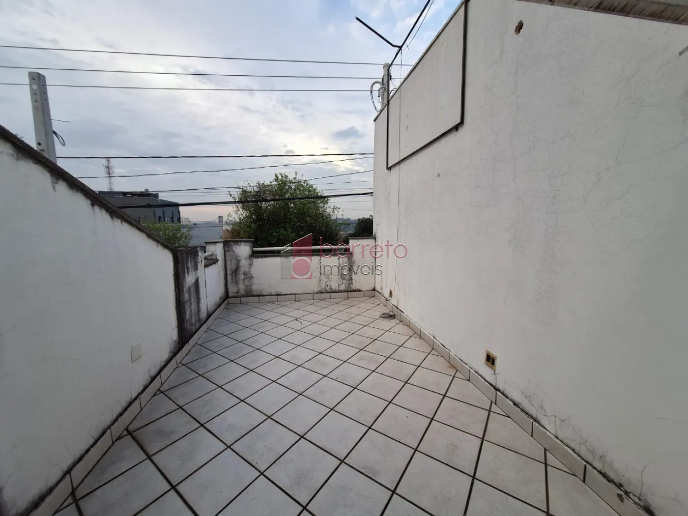 SOBRADO COMERCIAL PARA LOCAÇÃO NO BAIRRO VILA ARENS II – JUNDIAÍ/SP