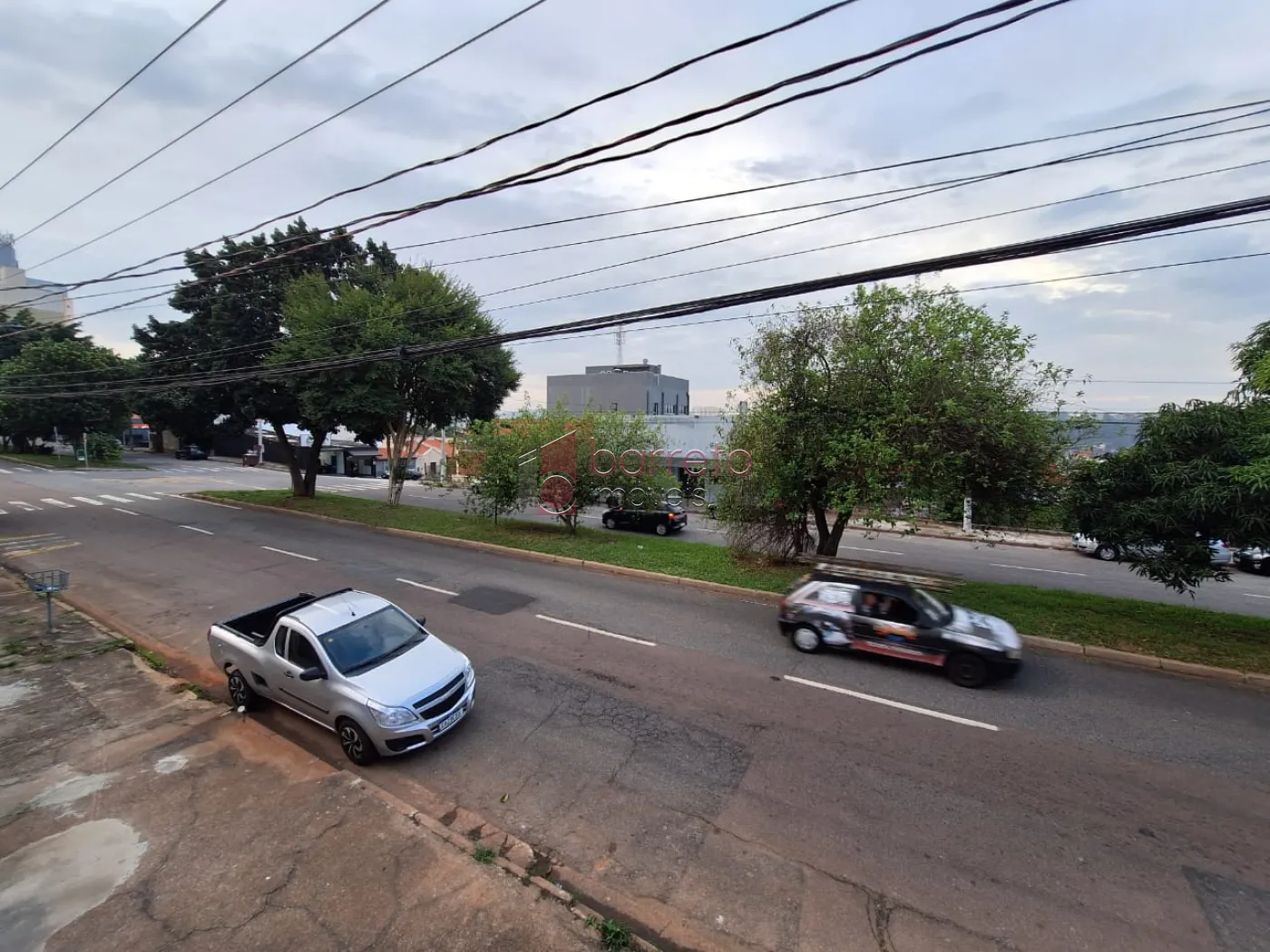 SOBRADO COMERCIAL PARA LOCAÇÃO NO BAIRRO VILA ARENS II – JUNDIAÍ/SP