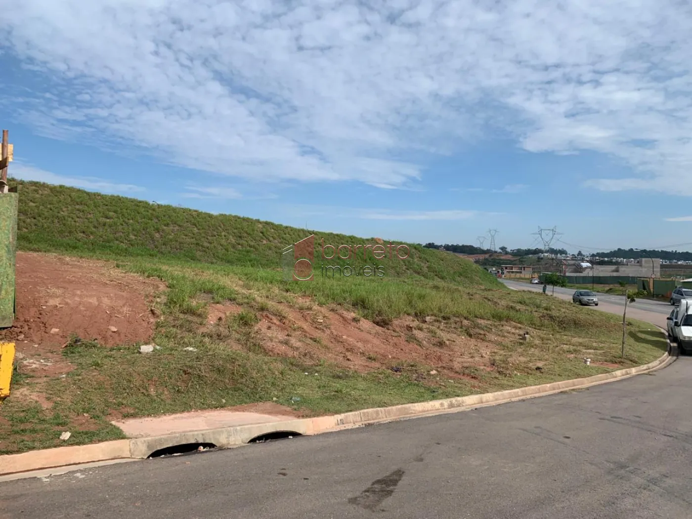 TERRENO À VENDA NO CONDOMÍNIO PORTAL DOS LAGOS EM JUNDIAÍ/SP