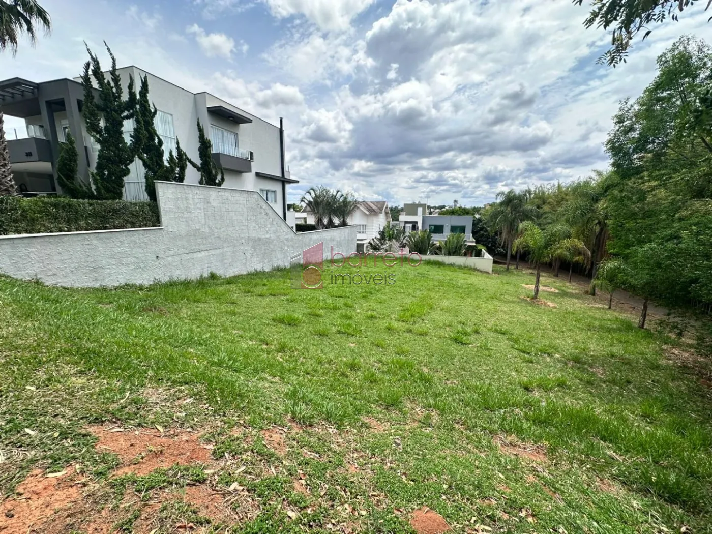 TERRENO À VENDA NO CONDOMÍNIO RESERVA DA SERRA EM JUNDIAÍ/SP