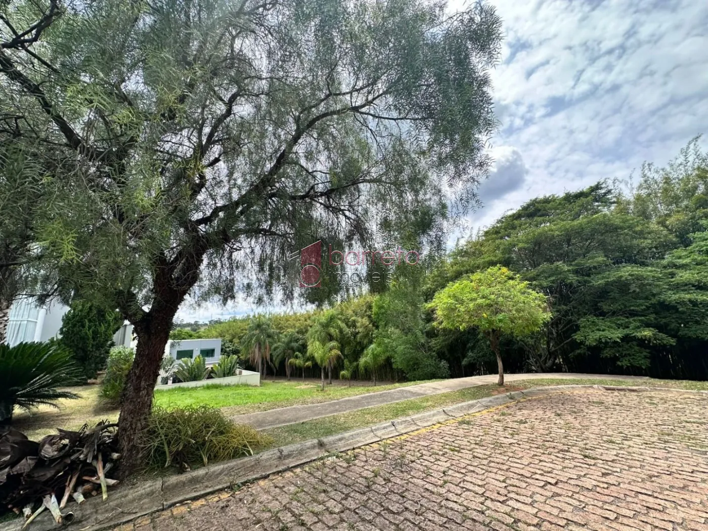 TERRENO À VENDA NO CONDOMÍNIO RESERVA DA SERRA EM JUNDIAÍ/SP