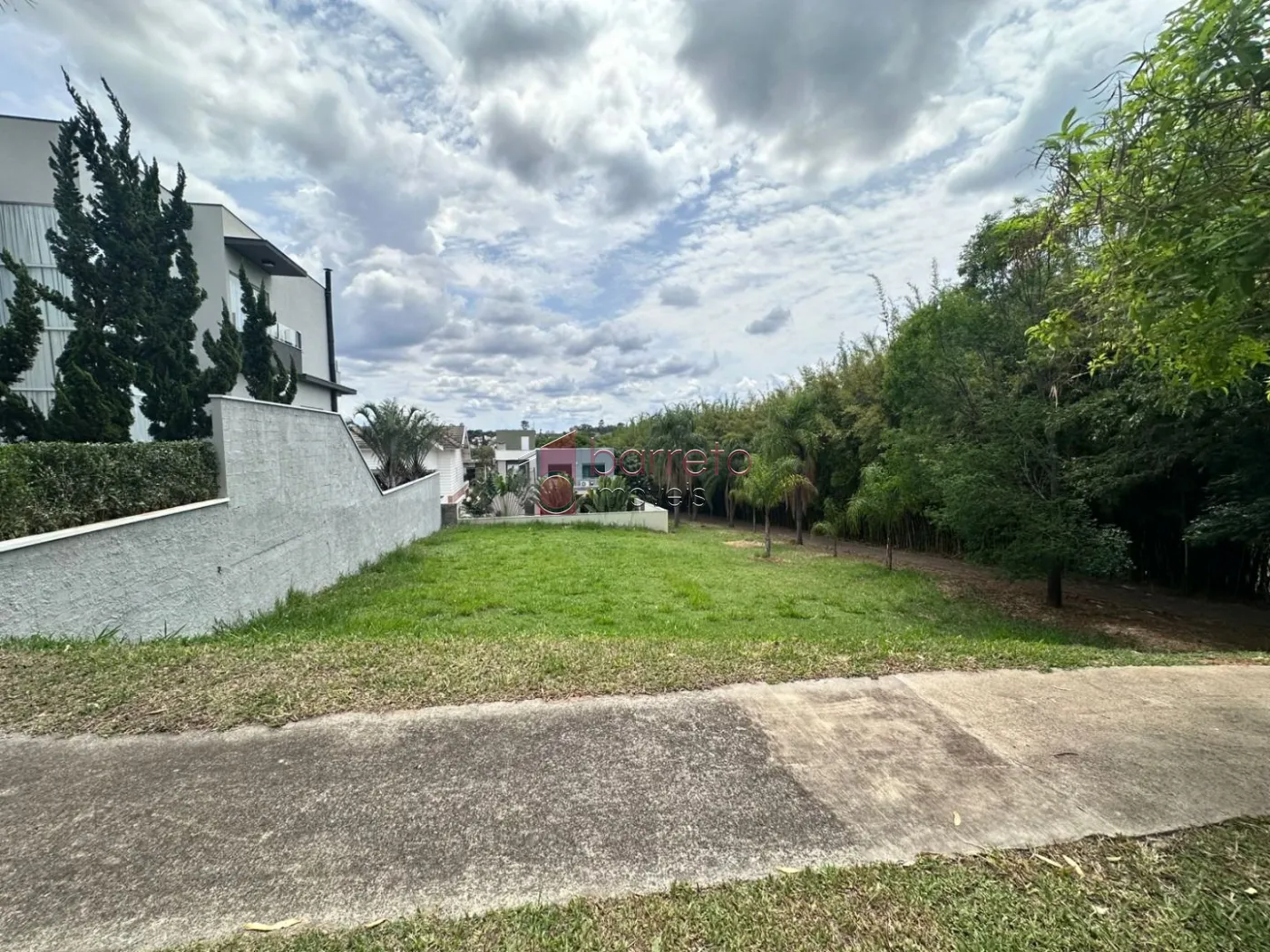 TERRENO À VENDA NO CONDOMÍNIO RESERVA DA SERRA EM JUNDIAÍ/SP