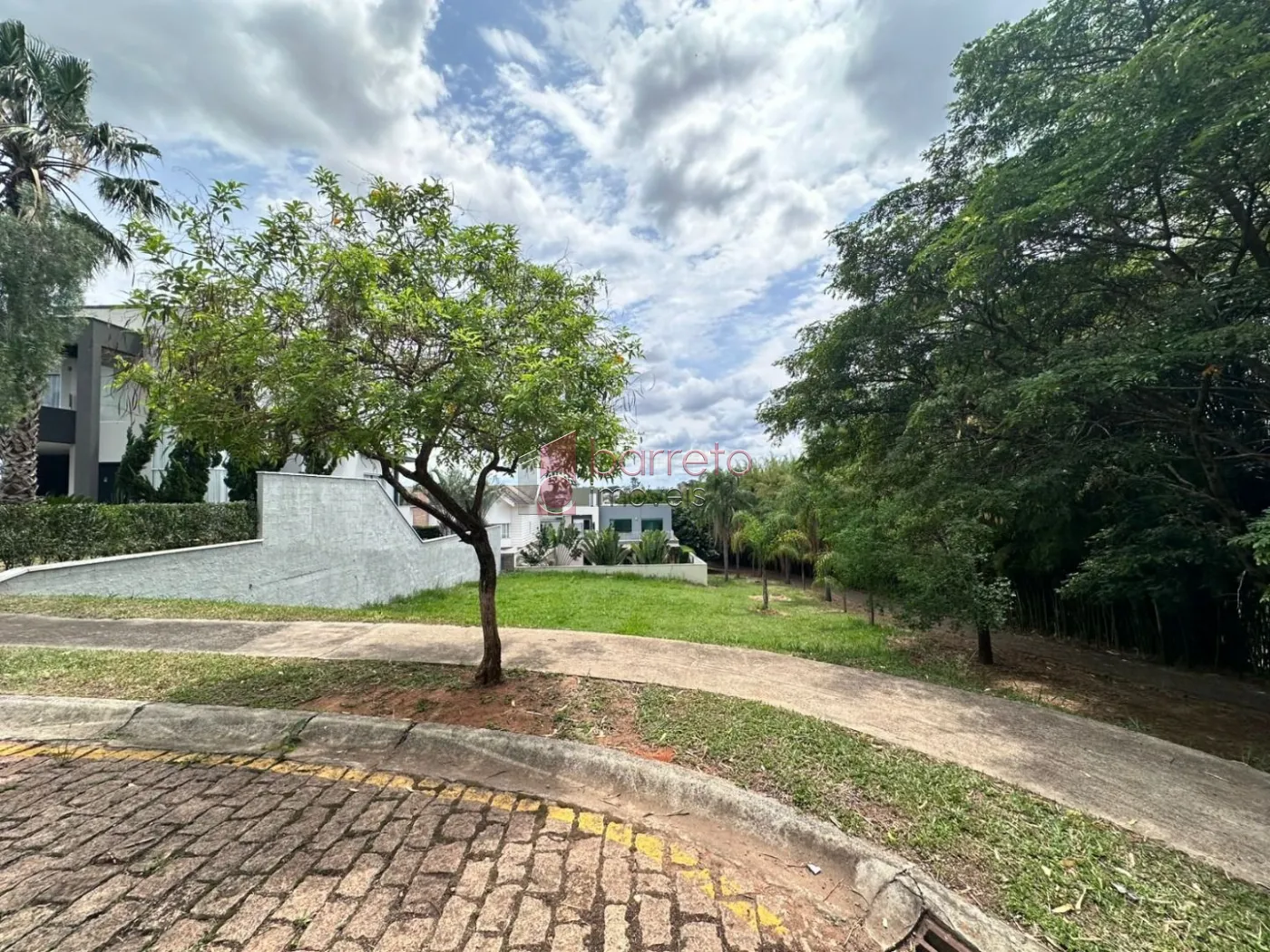 TERRENO À VENDA NO CONDOMÍNIO RESERVA DA SERRA EM JUNDIAÍ/SP