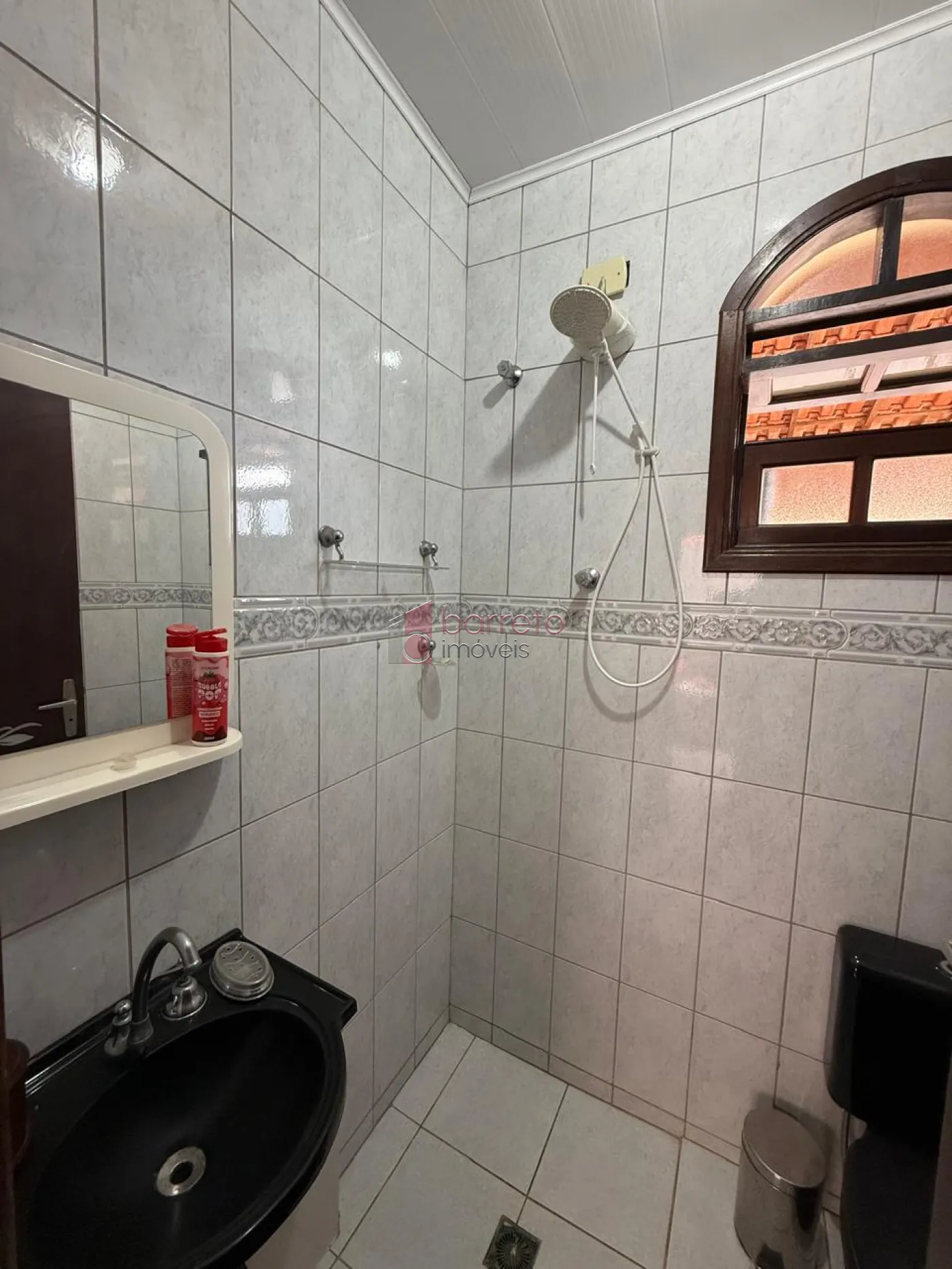 CHÁCARA COM 05 SUÍTES À VENDA NO BAIRRO MINAS DE INHANDJARA – ITUPEVA/SP