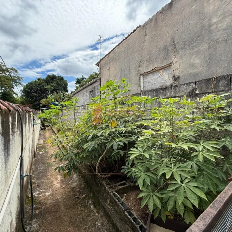 CHÁCARA COM 05 SUÍTES À VENDA NO BAIRRO MINAS DE INHANDJARA – ITUPEVA/SP