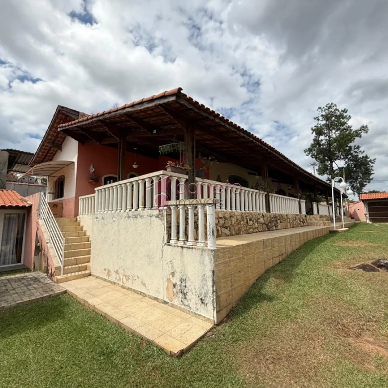 CHÁCARA COM 05 SUÍTES À VENDA NO BAIRRO MINAS DE INHANDJARA – ITUPEVA/SP
