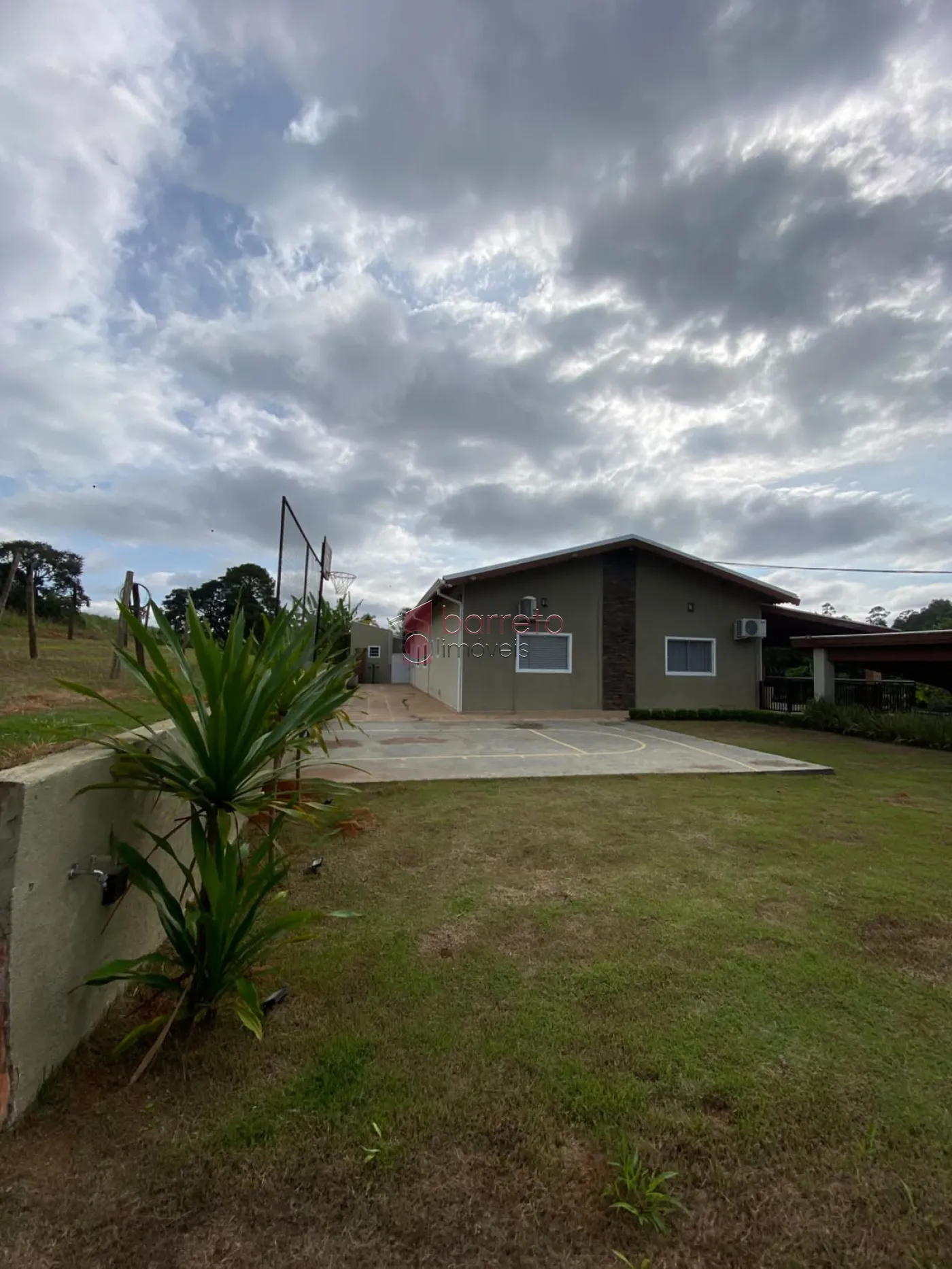 SÍTIO COM 20.530 M² – 03 CASAS INDEPENDENTES – ITUPEVA/SP