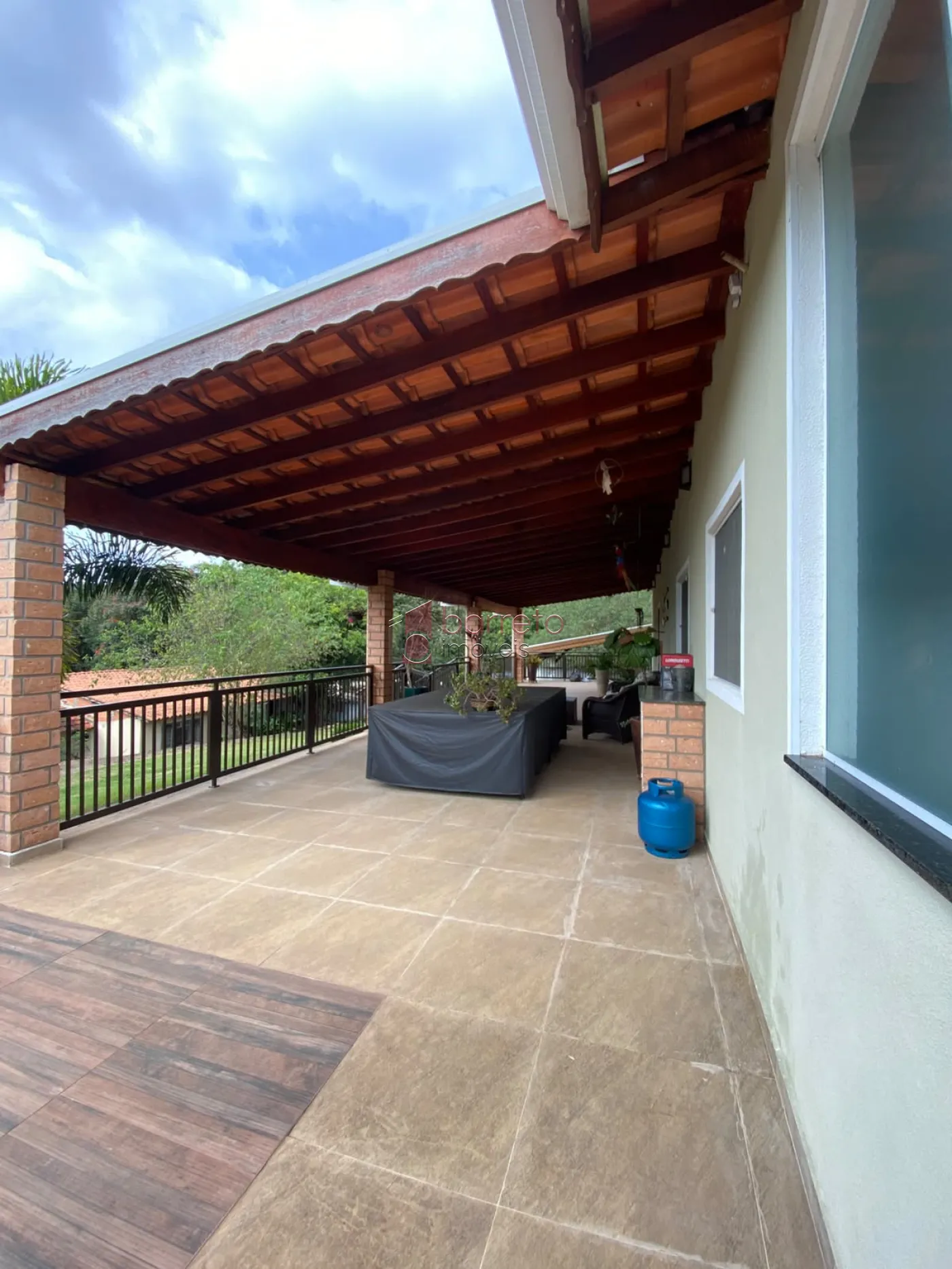 SÍTIO COM 20.530 M² – 03 CASAS INDEPENDENTES – ITUPEVA/SP