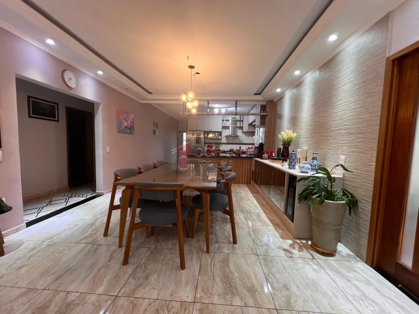 SÍTIO COM 20.530 M² – 03 CASAS INDEPENDENTES – ITUPEVA/SP