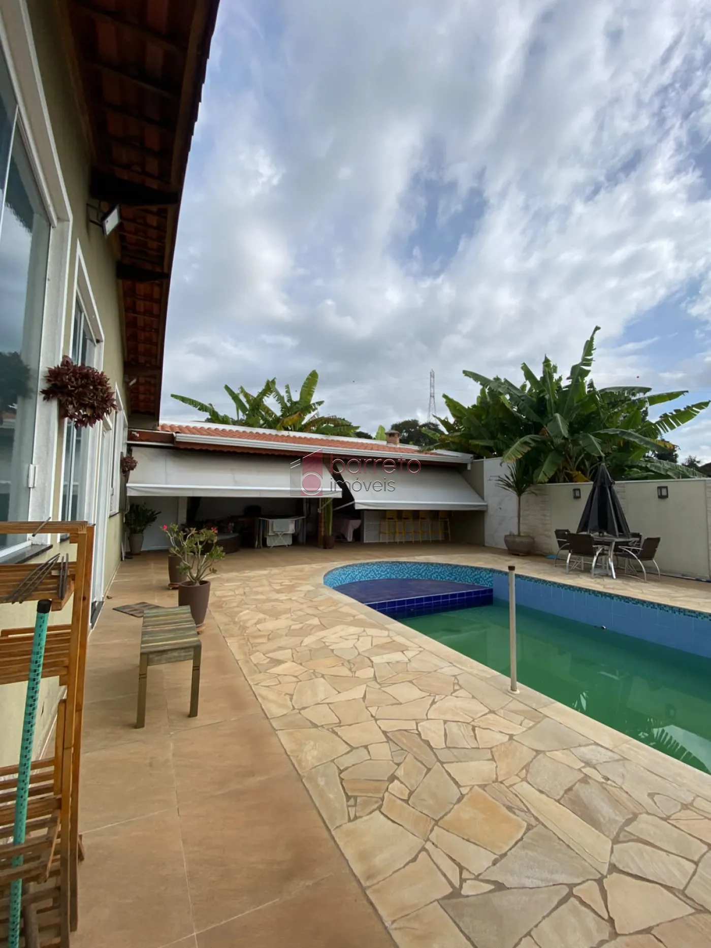 SÍTIO COM 20.530 M² – 03 CASAS INDEPENDENTES – ITUPEVA/SP