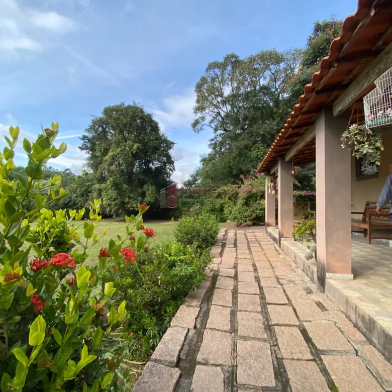 SÍTIO COM 20.530 M² – 03 CASAS INDEPENDENTES – ITUPEVA/SP