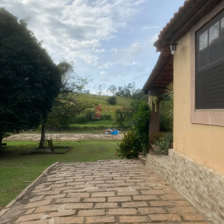 SÍTIO COM 20.530 M² – 03 CASAS INDEPENDENTES – ITUPEVA/SP