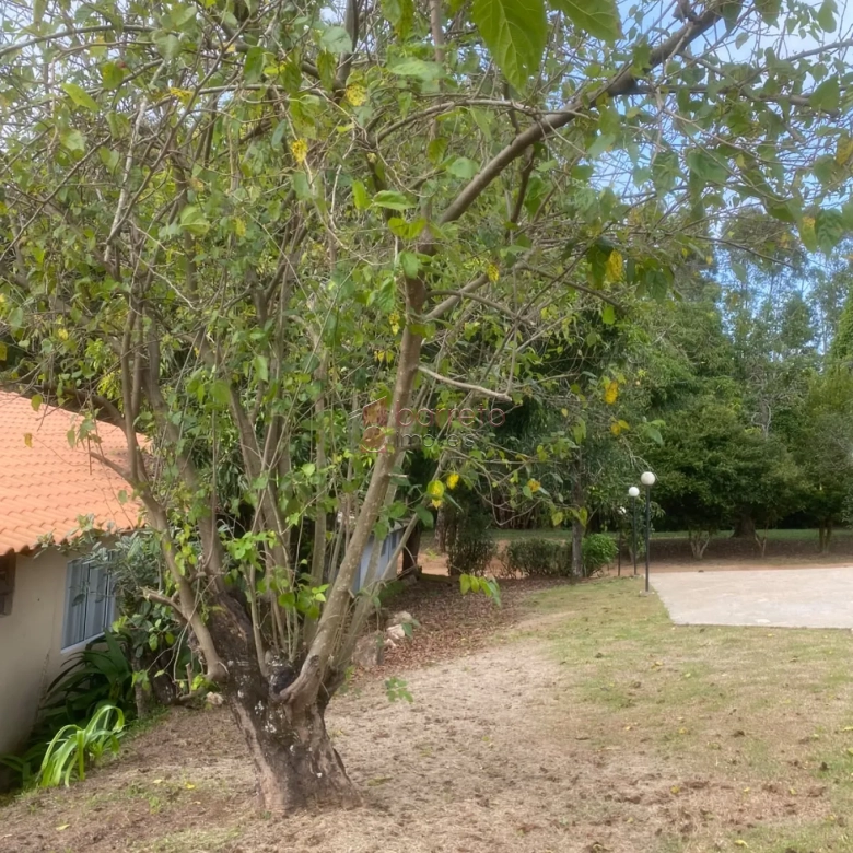 SÍTIO COM 20.530 M² – 03 CASAS INDEPENDENTES – ITUPEVA/SP