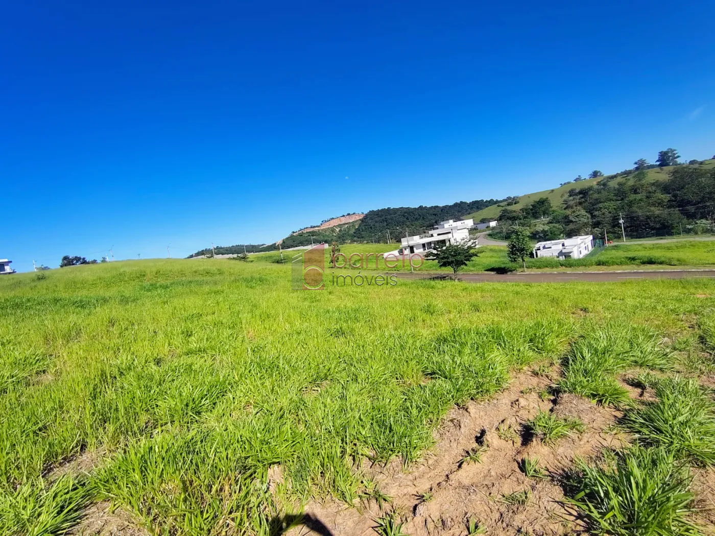 TERRENO À VENDA NO CONDOMÍNIO RESERVA SANTA MÔNICA EM ITUPEVA/SP